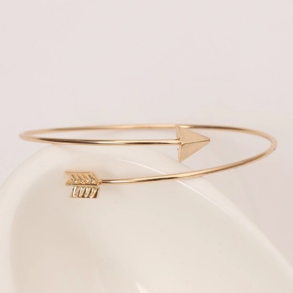 Jewelry - Gold Arrow Cuff Bangle Minimalist Bracelet NWT